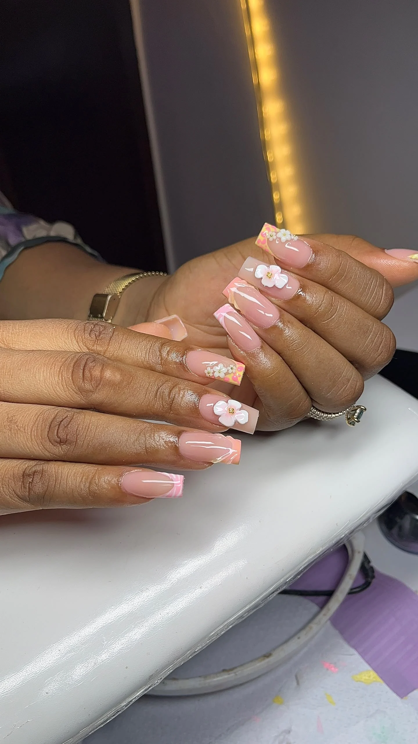 Pink floral set at the desk