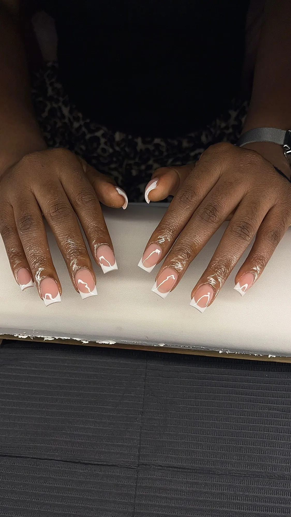 Short French set with heart detail